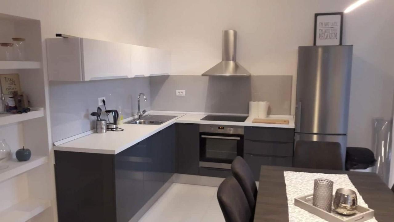 Apartman Ivana ポドゥゴラ エクステリア 写真